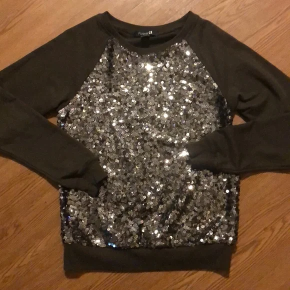 NWOT Forever 21 Sequin Sweater. Size Small. - Picture 5 of 9